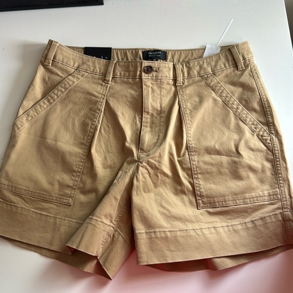 Banana Republic Shorts NWT - Picture 1 of 8